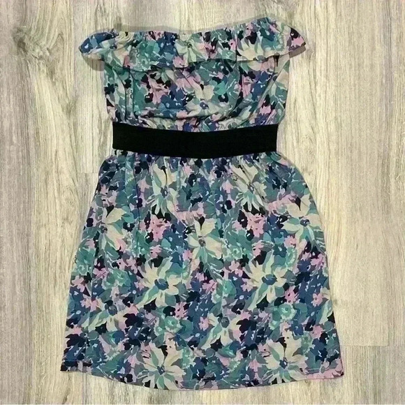 Kimchi Blue Urban Outfitters Strapless Mini Dress Ruffle Floral Stretch Size S - Picture 1 of 6